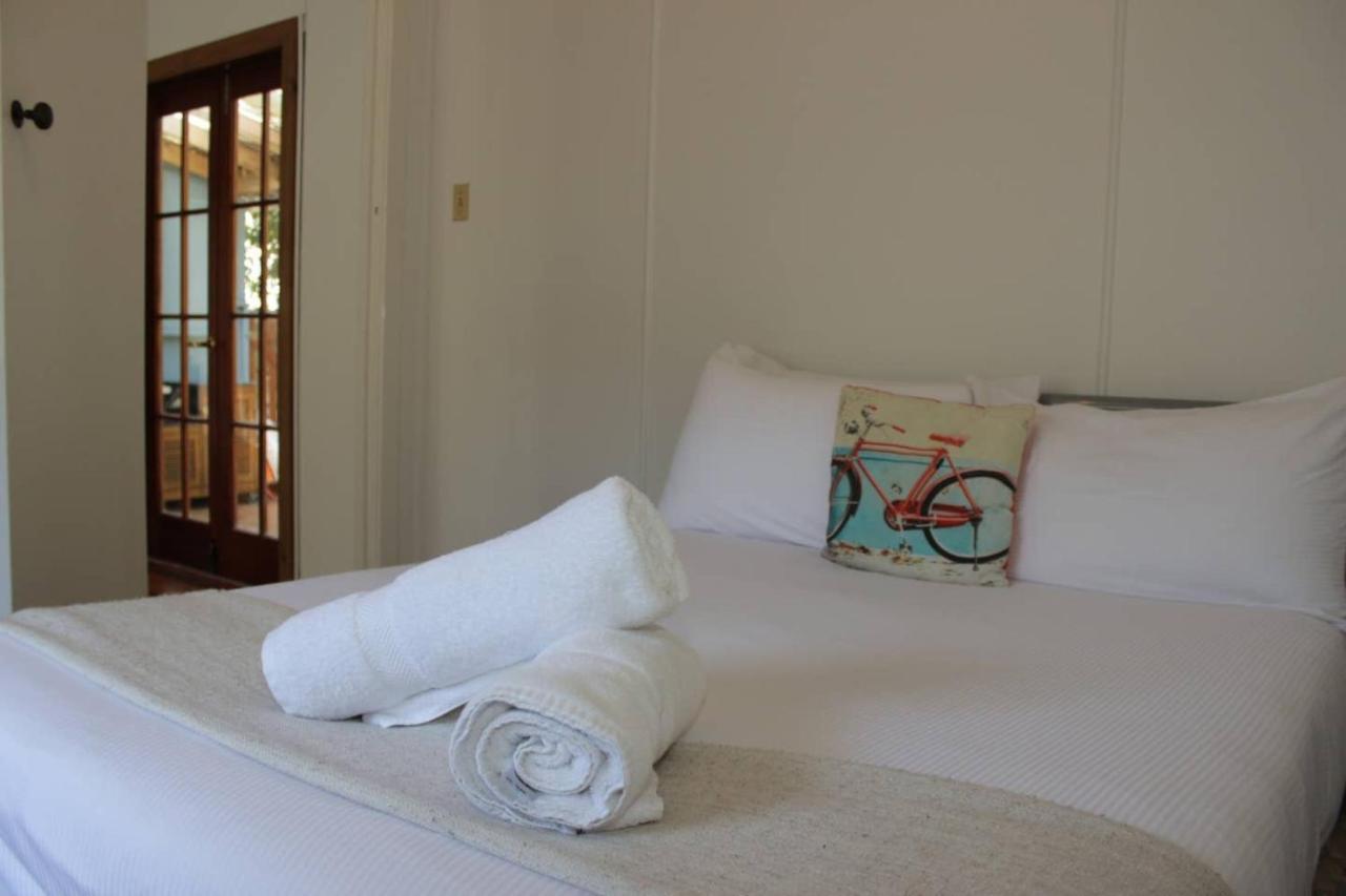 Eclectic 1 Bedroom In The Heart Of Palm Beach